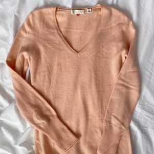 Classic V-Neck Uniqlo Cashmere Sweater